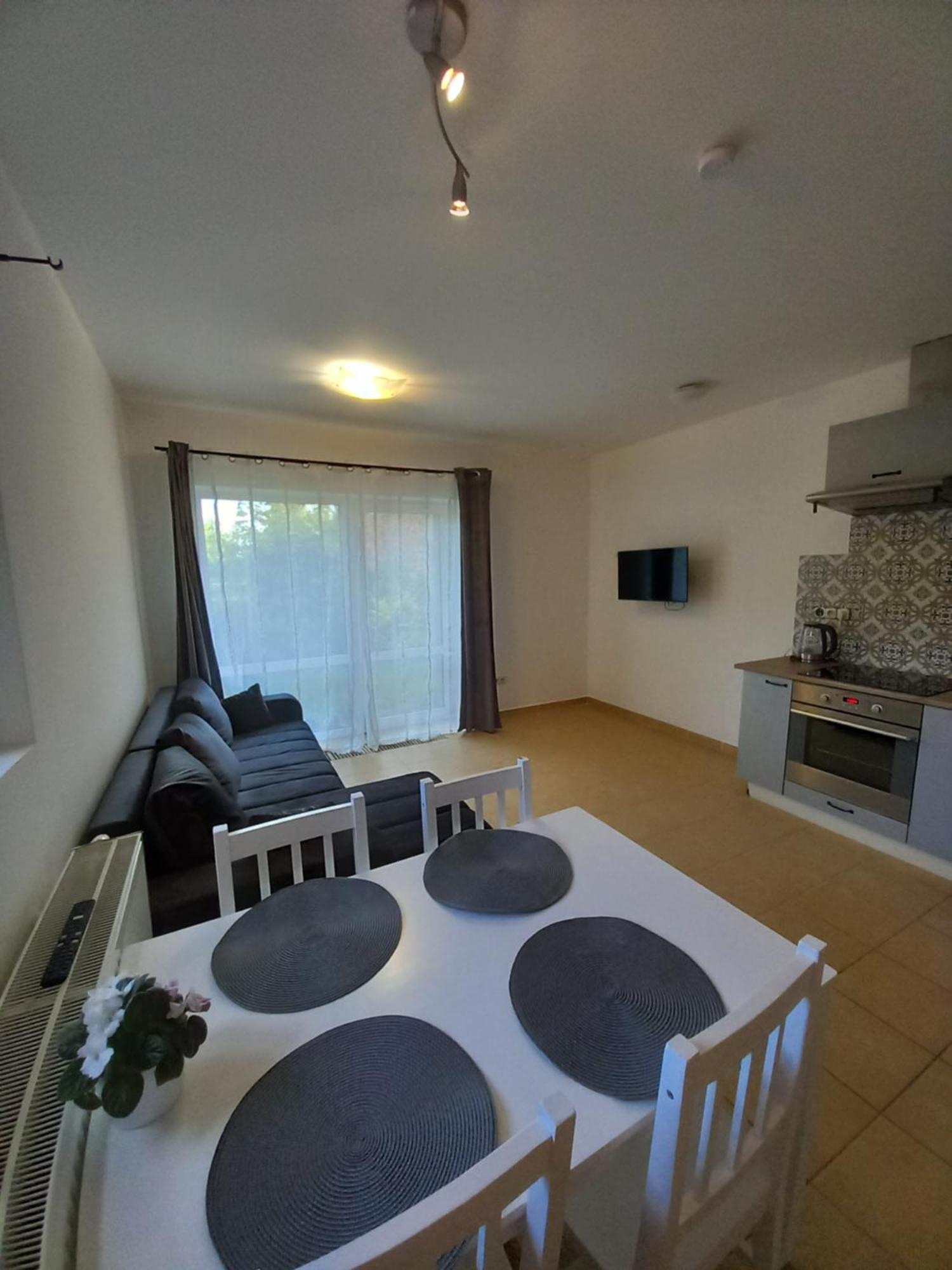 Ferienwohnung Spi V Kuklenach 1 Hradec Králové Exterior foto